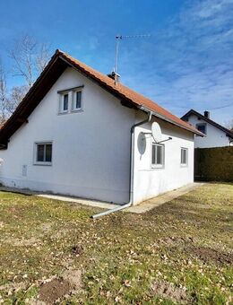 Gelegenheit! Gepflegtes Altbau-Einfamilienhaus mit großem Grundstück/Nebengebäuden/Stallungen - Tittmoning
