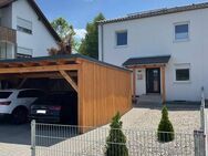 Schöne Neubau DHH mit Gartengrundstück in ruhiger Lage - Denkendorf (Bayern)