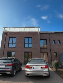 Neubau, lichtdurchflutete Etagenwohnung mit Balkon - Bocholt