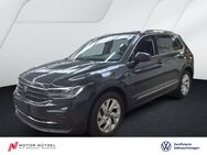 VW Tiguan, 1.5 TSI MOVE 18, Jahr 2024 - Bayreuth