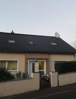 Kernsaniertes Haus auf großem Grundstück mit wunderschönem Ausblick! - Neuberg