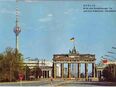 Deutschland Postkarte Ansichtskarte / Berlin Blick zum Brandenburger Tor und zum Ostberliner Fernsehturm in 13359