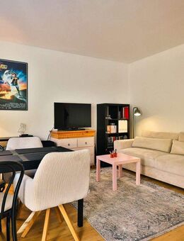 Helle 2-Zimmer-Wohnung mit Süd-Balkon und Blick ins Grüne - Berlin