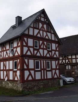 35644 Hohenahr-Großaltenstädten Kleines Fachwerkanwesen mit Anbau und Scheune - Hohenahr