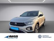 VW T-Roc, 1.5 TSI Move, Jahr 2023 - Schwerin