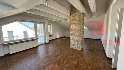 **Lichtdurchflutete Wohnung sucht neue Mieter**