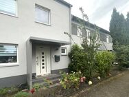 Einfamilienwohnhaus mit ca. 122 m² Wfl. und separate Wohnung ca. 78 m², Doppelgarage- u. Doppelcarport, Grundstück 59... - Willstätt