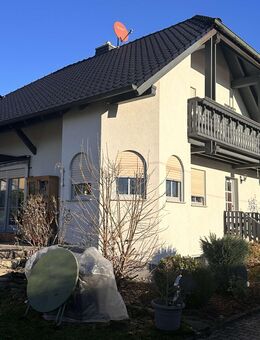 modernes Einfamilienhaus mit großer Doppelgarage und Platz für 3 weitere Baugrundstücke ! - Plauen