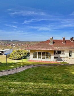 Großzügige Villa in traumhafter Hanglage mit Wintergarten und Einliegerwohnung - Hösbach