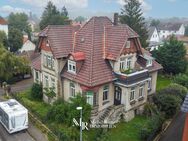 Schöne Villa mit drei Wohnungen, separatem Bungalow und Nebengebäude - Ronnenberg