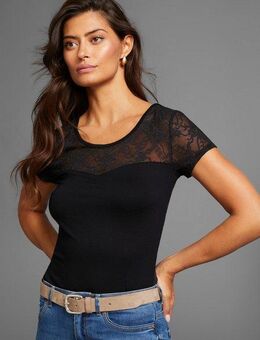 Melrose Rundhalsshirt Kurzarm, hüftlange Passform, feminin geschnitten