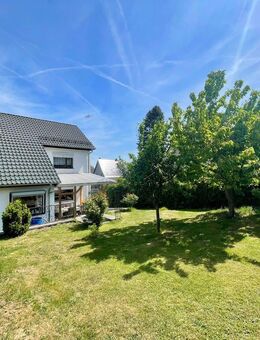 Tolles Einfamilienhaus - Doppelhaushälfte - mit Garage in ruhiger Stadtlage von Saalfeld - Obere Stadt ! - Saalfeld (Saale)