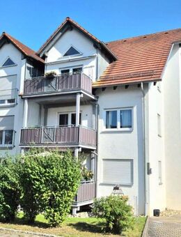Charmante 4-Zi.-Wohnung - Einbauküche - Balkon - eigene Garage - Niederstotzingen