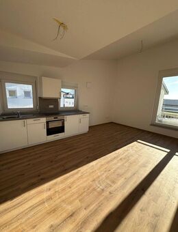 Moderne 2 Zimmerwohnung inkl. moderner Einbauküche & Stellplatz - Kemnath