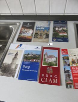 Schlösser und Burgen, Broschüren zu verschenken - Stuttgart