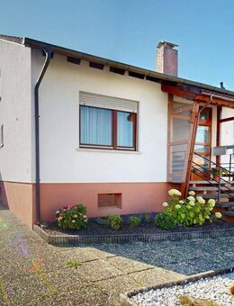 ~~ GEPFLEGTES EFH MIT GARAGE, PARTYKELLER UND GARTEN IN UNVERBAUTER LAGE VON SCHWEIGHOFEN ~~ - Schweighofen