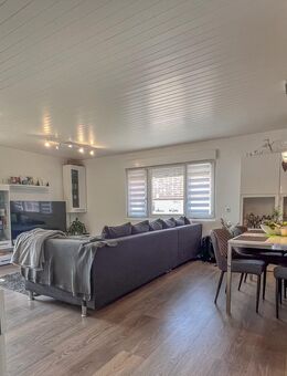 Großzügige 2,5-Zimmer Wohnung mit Dachterrasse in Wangen - Wangen