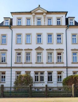 +++ Bezugsfrei! 2-Zimmer-Appartment mit offener Wohnküche in charmantem Altbauflair +++ - Dresden