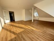 Erstbezug! Lichtdurchflutete DG-Wohnung mit ca. 93?m² Grundfläche, Balkon, Aufzug, TG STP - Dresden