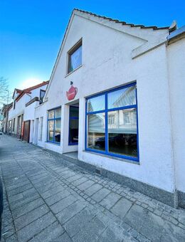 ***RESERVIERT*** Attraktives 1-2 Familienhaus mit vielseitiger Gewerbeeinheit - Bremen