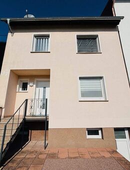 Großzügige Doppelhaushälfte (1-2 Familienhaus) in ruhiger Lage - Spiesen-Elversberg