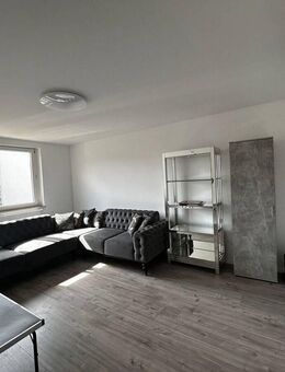 Zwei nebeneinanderliegende, frisch sanierte 2-Zimmer-Wohnungen auf gleicher Etage im Süden Nürnbergs - Nürnberg