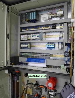 Schaltschrank Schaltkasten mit Zubehör ansteuerbare Membranpumpe magnetisch induktiver Durchflussmesser uvm. - Nordhorn