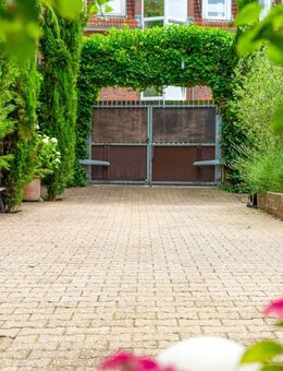 Immobilienensemble im Herzen von Kaiserswerth mit herrlichem Innenhof und großer Garage!!! - Düsseldorf