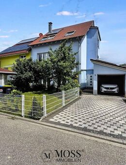 Sonnenverwöhnter Familientraum mit Pool, Sauna & Garten - in Umkirchs Bestlage - Umkirch