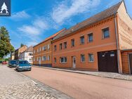 Wohlfühlen in Aschersleben: Reihenmittelhaus mit viel Platz & Potenzial - Aschersleben