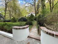 Historische Villa mit Potential, zauberhafte Waldlage in Blankenese, 250m zum Elbstrand - Hamburg