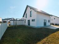 Denkingen: Ziehen Sie ohne Bauzeit in IHR NEUWERTIGES HAUS in Top-Wohnlage - Denkingen