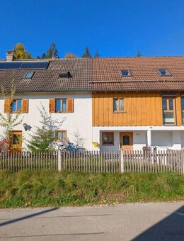 MEHRGENERATIONENWOHNEN - ATTRAKTIVES DOPPELHAUS MIT WEITBLICK, IN RUHIGER ORTSRANDLAGE - Peißenberg