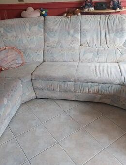 Gut erhaltene Eck Couch mit Sessel günstig abzugeben - Utarp