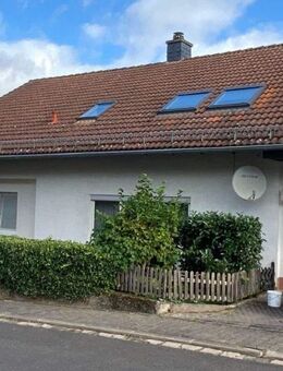 Einfamilienhaus mit Einliegerwohnung in ruhiger Ortslage - Idar-Oberstein