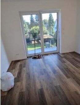 3 - Zi. Whg. im Neubau, modern ausgestattet, bezugsfrei - Hamburg