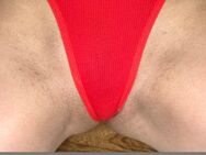 Roter, duftender und feuchter Slip - Frankfurt (Main)