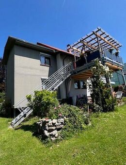 Schönes Zweifamilienhaus mit großem Grundstück - Villingen-Schwenningen