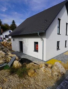 Möbliertes Einfamilienhaus mit offener Bauweise - Hartenstein (Bayern)
