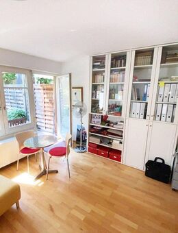 Luxuriöse ETW, S-West, Top Lage, WFL 49,16qm, Bj.88, 1 TG, 1 Kitchenette, üb. Terrasse, Garten, lux. Modern., Parkettböden, kurzf. Bezug - Stuttgart