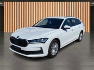 Skoda Superb, 1.5 Combi eTSI Selection, Jahr 2024 - Dresden