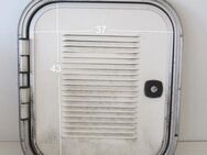 Bürstner Wohnmobilaufbau Staufachklappe ca 43 x 37 ohne Schlüssel mit Rahmen gebr. (zB Fiat Ducato 290 ) (Stauraumklappe, Serviceklappe) - Schotten Zentrum