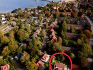 Im Auftrag: In Zweiter Reihe zur Ostsee – Gepflegtes und ständig modernisiertes Dreifamilienhaus mit Garten und Stellplätzen in Eckernförde - Eckernförde