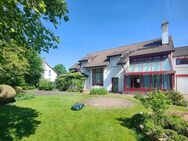 Großzügiges Wohnhaus mit Doppelgarage und tollem Garten in Ahorn-Schorkendorf - Ahorn (Bayern)