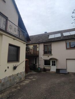 Vielseitige Immobilie mit zwei Häusern und vier Garagen - Mehrgenerationenhaus oder Kapitalanlage - Mülheim-Kärlich