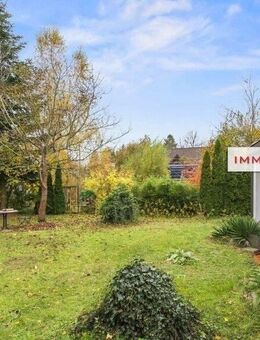 IMMOBERLIN.DE - Sehr attraktives Ein-/Zweifamilienhaus mit Südgarten & Garage in rückwärtiger Lageharmonie - Berlin