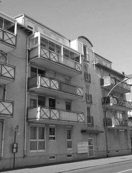 Charmante Wohnung mit großzügiger Terrasse, hochwertiger Einbauküche und Tiefgarage in Hanau-Mitte! - Hanau (Brüder-Grimm-Stadt)