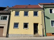 Hier lässt sich viel draus machen - Haus mit begonnener Renovierung - Bärnau