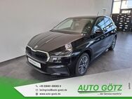 Skoda Fabia, Tour Vorb VZE vo hi SpurAssist Connect Sunset Ladeboden Metallic, Jahr 2023 - Beilngries