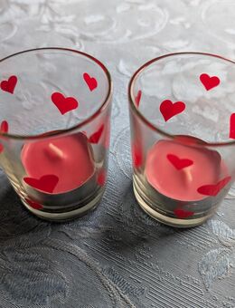 2 Windlichter Teelichthalter Glas transparent 6,5 cm rote Herzen - inklusive 2 Teelichter - Hamburg Wandsbek